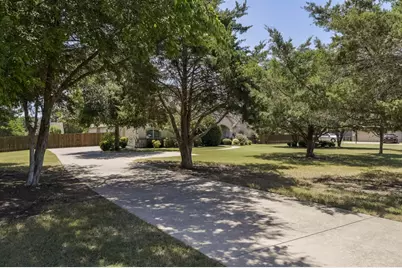 1320 N Creek Circle, Waxahachie, TX 75165 - Photo 3