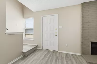 316 Cambridge Drive, Saginaw, TX 76179 - Photo 5