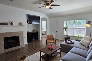 452 Paddle Dr, Crowley, TX 76036 - Photo 17