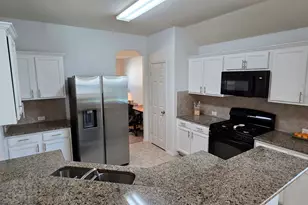 452 Paddle Dr, Crowley, TX 76036 - Photo 11