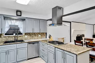 800 Patricia St, Irving, TX 75060 - Photo 7
