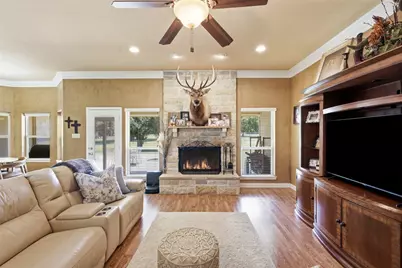3102 Walnut Creek Parkway, Granbury, TX 76049 - Photo 9