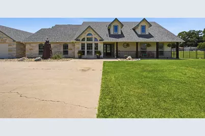 3102 Walnut Creek Parkway, Granbury, TX 76049 - Photo 5