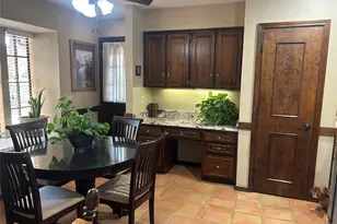 304 Paloverde Ln, Fort Worth, TX 76112 - Photo 9