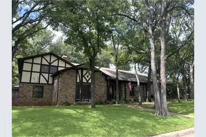 304 Paloverde Lane, Fort Worth, TX 76112 - Photo 1