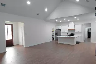604 E 4th St, Muenster, TX 76252 - Photo 15