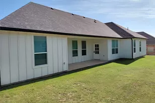 604 E 4th St, Muenster, TX 76252 - Photo 5