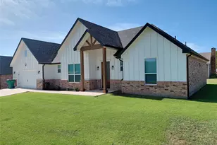 604 E 4th St, Muenster, TX 76252 - Photo 3