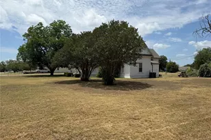 601 N San Jacinto St, Whitney, TX 76692 - Photo 7