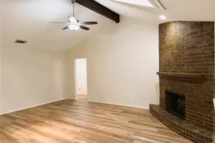 6406 Willow Springs Dr, Arlington, TX 76001 - Photo 5