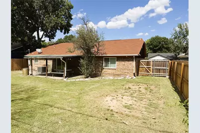 6406 Willow Springs Drive, Arlington, TX 76001 - Photo 21