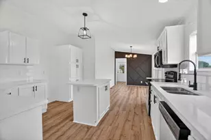 5803 Kentucky St, Joshua, TX 76058 - Photo 7