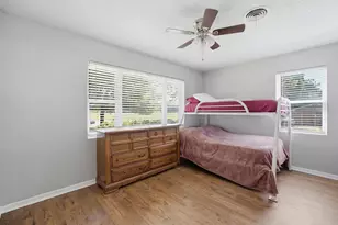 714 Decatur St, Bowie, TX 76230 - Photo 11