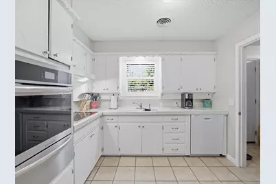 714 Decatur Street, Bowie, TX 76230 - Photo 9