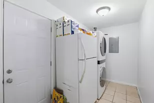 714 Decatur St, Bowie, TX 76230 - Photo 13