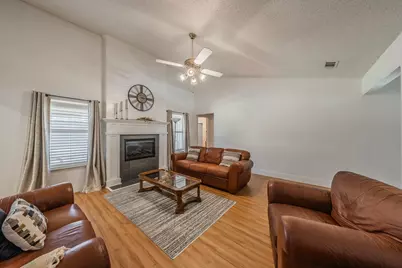 8252 Lesley Lane, Watauga, TX 76148 - Photo 5