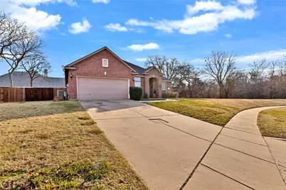 403 Lochwood Circle, Lake Dallas, TX 75065 - Photo 3