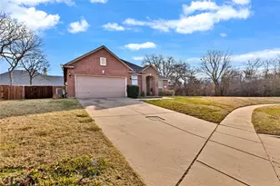 403 Lochwood Cir, Lake Dallas, TX 75065 - Photo 3