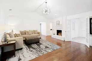 1005 De Pauw Dr, Arlington, TX 76012 - Photo 5