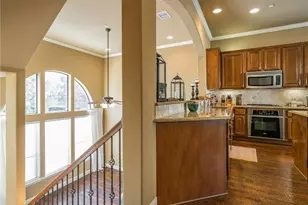 5733 Lois Ln, Plano, TX 75024 - Photo 5