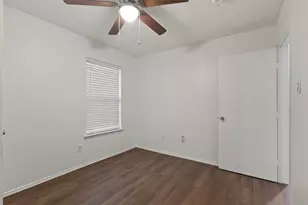 4650 Mexicana Rd, Dallas, TX 75212 - Photo 9