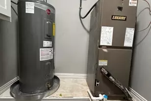 406 E Bonham St, Tom Bean, TX 75491 - Photo 13