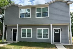 406 E Bonham St, Tom Bean, TX 75491 - Photo 3