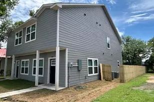 406 E Bonham St, Tom Bean, TX 75491 - Photo 27