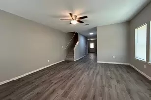 406 E Bonham St, Tom Bean, TX 75491 - Photo 7