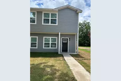 406 E Bonham Street, Tom Bean, TX 75491 - Photo 3