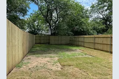 406 E Bonham Street, Tom Bean, TX 75491 - Photo 25