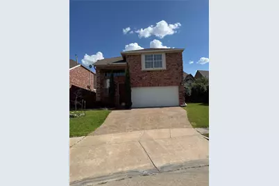 556 Silver Maple Drive, Irving, TX 75063 - Photo 1