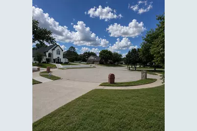749 W Park Court, Keller, TX 76248 - Photo 3