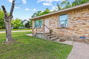701 W Hull St, Denison, TX 75020 - Photo 3