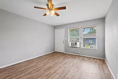 701 W Hull Street #101-2, Denison, TX 75020 - Photo 7