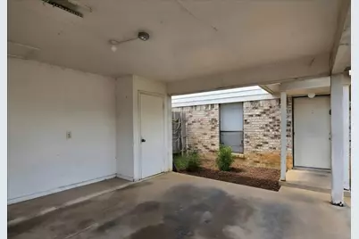 6800 S Creek Drive, Fort Worth, TX 76133 - Photo 13