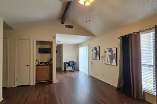 6816 S Creek Dr, Fort Worth, TX 76133 - Photo 3
