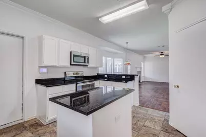811 Valleycreek Road, Mesquite, TX 75181 - Photo 15