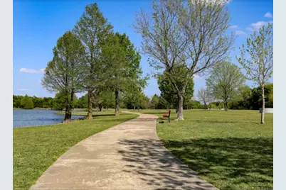 811 Valleycreek Road, Mesquite, TX 75181 - Photo 33