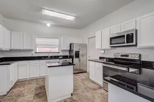 811 Valleycreek Rd, Mesquite, TX 75181 - Photo 13