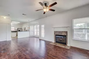 811 Valleycreek Rd, Mesquite, TX 75181 - Photo 3