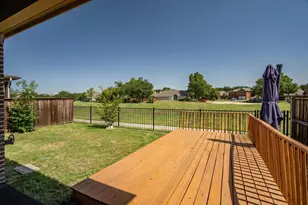 257 Jones St, Irving, TX 75063 - Photo 11