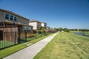 257 Jones St, Irving, TX 75063 - Photo 9