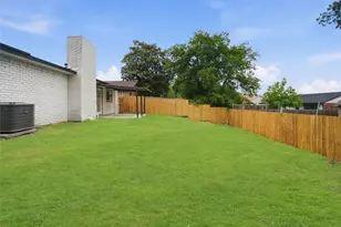2221 Pennington Dr, Arlington, TX 76014 - Photo 35