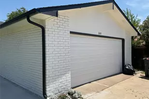 2221 Pennington Dr, Arlington, TX 76014 - Photo 27
