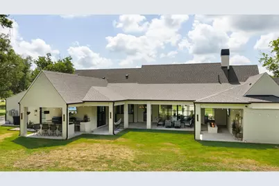 8013 W Landings Road, Granbury, TX 76049 - Photo 7