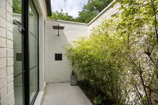 8013 W Landings Rd, Granbury, TX 76049 - Photo 5