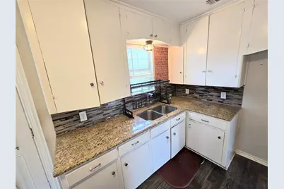 3103 Elsie Faye Heggins Street, Dallas, TX 75215 - Photo 7