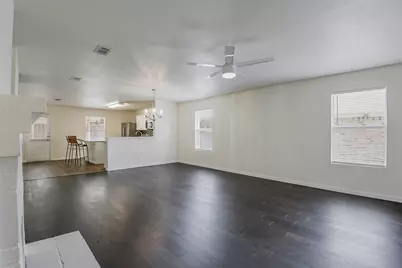 909 Anvil Creek Drive, Arlington, TX 76001 - Photo 13