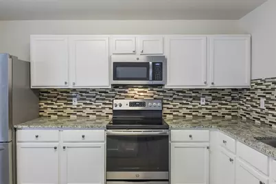 909 Anvil Creek Drive, Arlington, TX 76001 - Photo 5